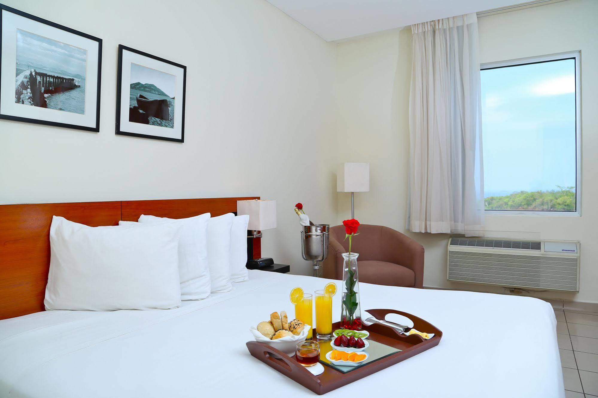 Comfort Inn Real Ла-Уніон Екстер'єр фото